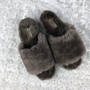 Dearfoam Fireside Gray Suede Trim Slippers Sz 6